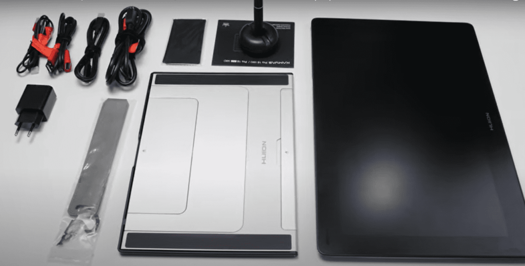 Accessories of the Kamvas Pro drawing tablet for beginners.